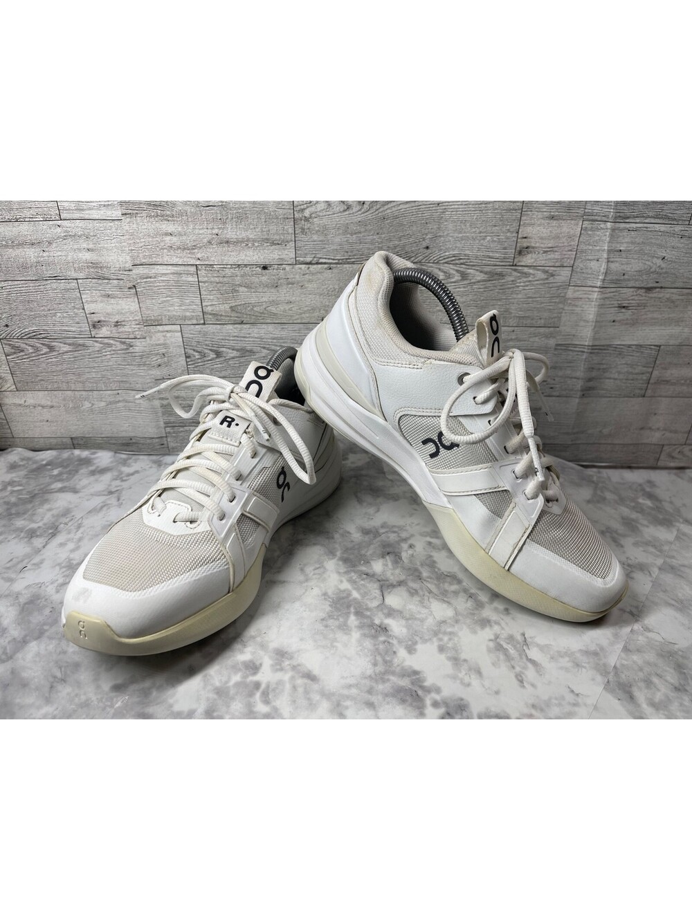 On Cloud The Roger Clubhouse Sneakers Women 10M Running Shoes White Leather Gym